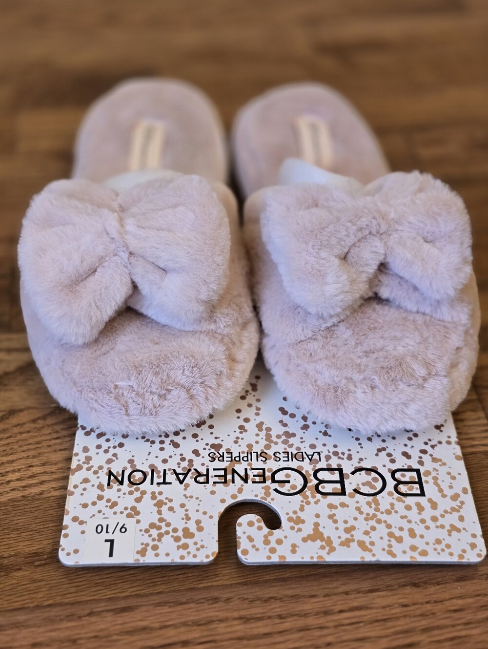 BCBG Pink Plush Bow Slippers Size 9/10